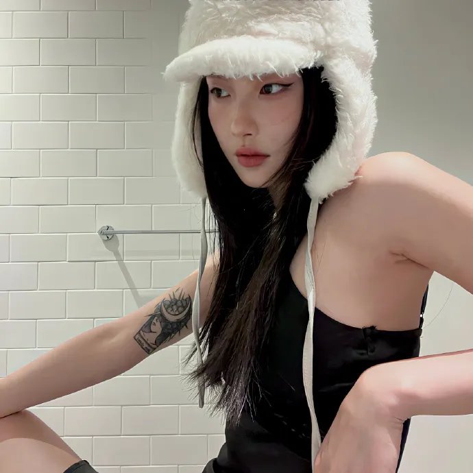 万花嬉春
